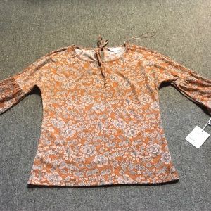 New Lauren Conrad 3/4 slight bell sleeve